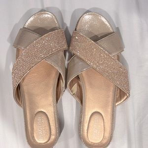 Size 10 Kenneth Cole Reaction slides